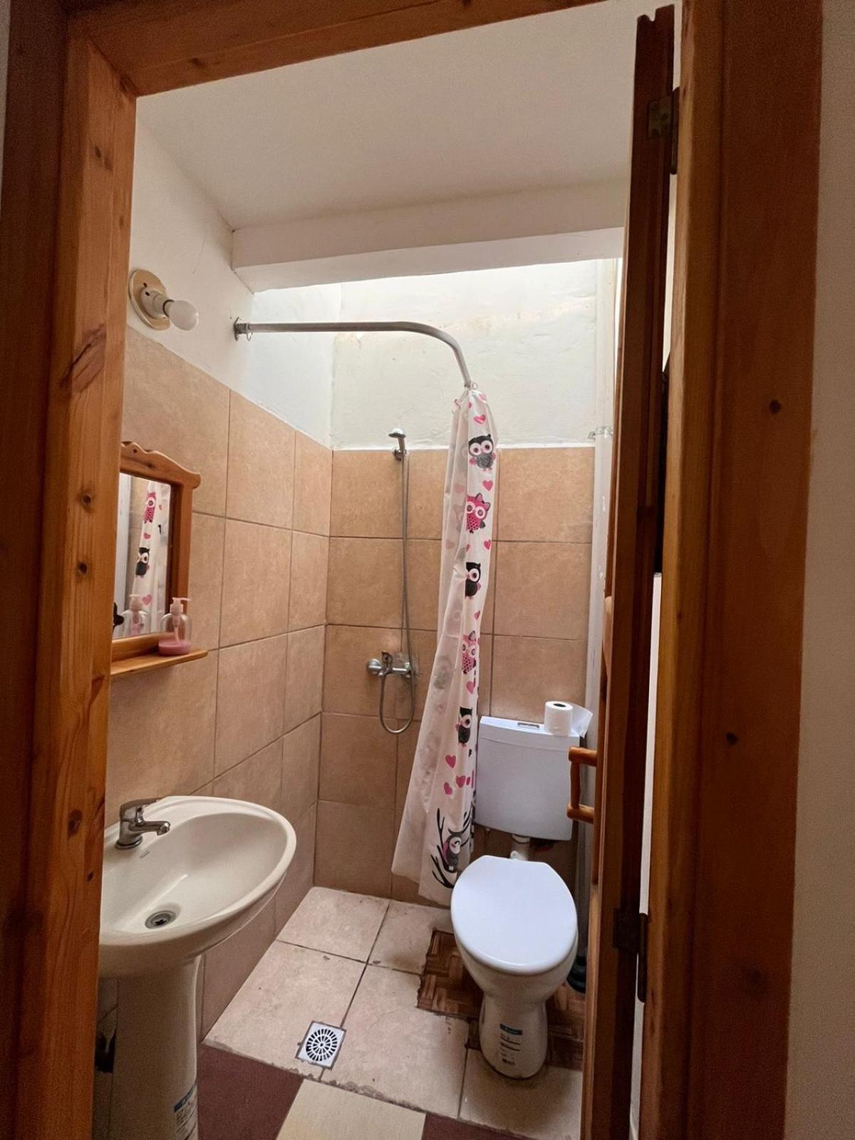 Jardín De Rosas Hostal